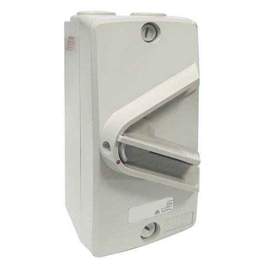 TRADESAVE Weatherproof Isolator Switch,3 Pole, IP66, 63A, Grey - Office Connect 2018