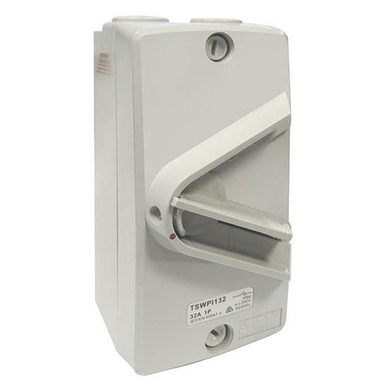 TRADESAVE Weatherproof Isolator Switch,3 Pole, IP66, 32A, Grey - Office Connect 2018